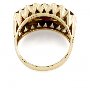 9ct gold Garnet 3 stone Ring size L